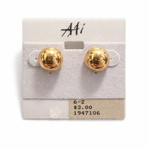 Elegant Gold Stud Earrings